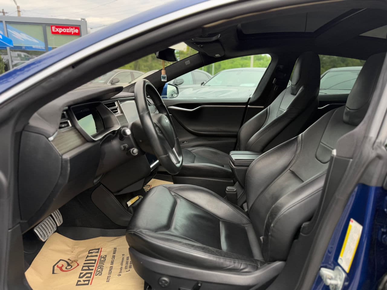 2016 Tesla Model S — Miniatură 5