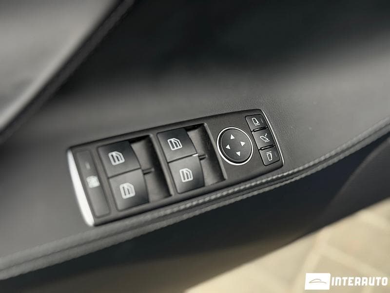 2016 Tesla Model S — Miniatură 7