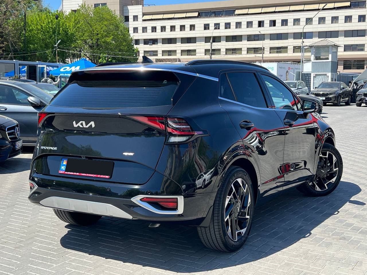 2025 Kia Sportage — Miniatură 4