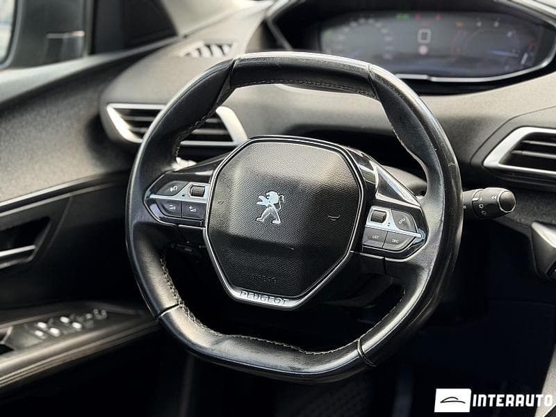 2018 Peugeot 3008 — Miniatură 13