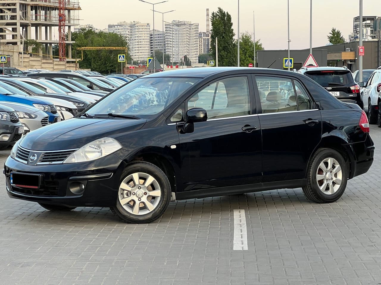 2008 Nissan Tiida — Miniatură 2