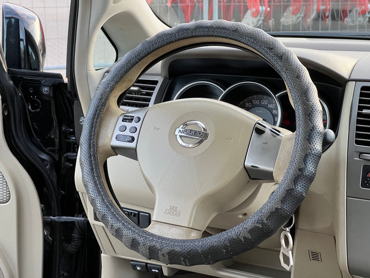 2008 Nissan Tiida — Miniatură 7