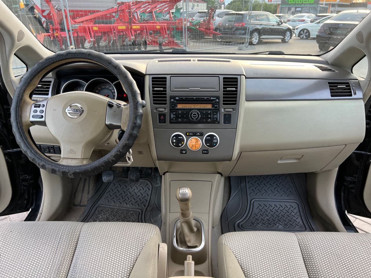 2008 Nissan Tiida — Miniatură 6