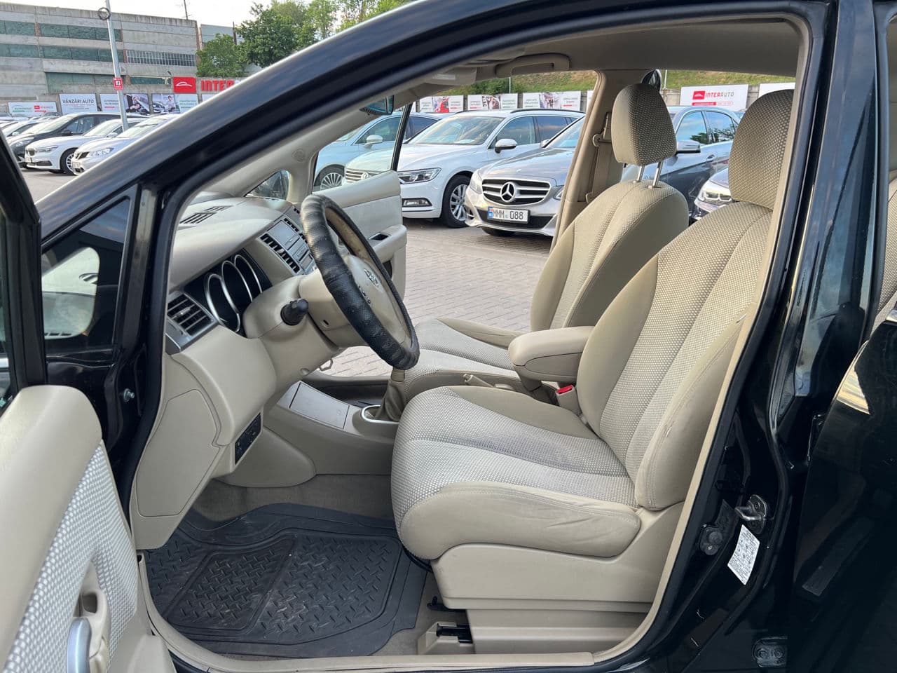 2008 Nissan Tiida — Miniatură 5
