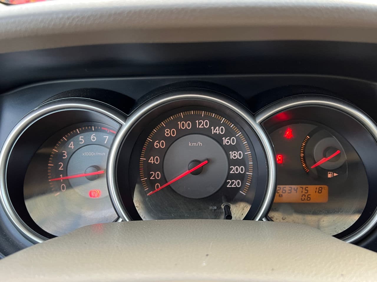 2008 Nissan Tiida — Miniatură 8