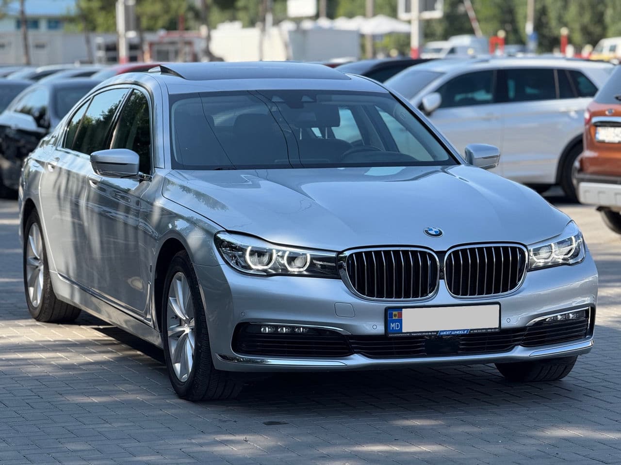2017 BMW 740e — Miniatură 3