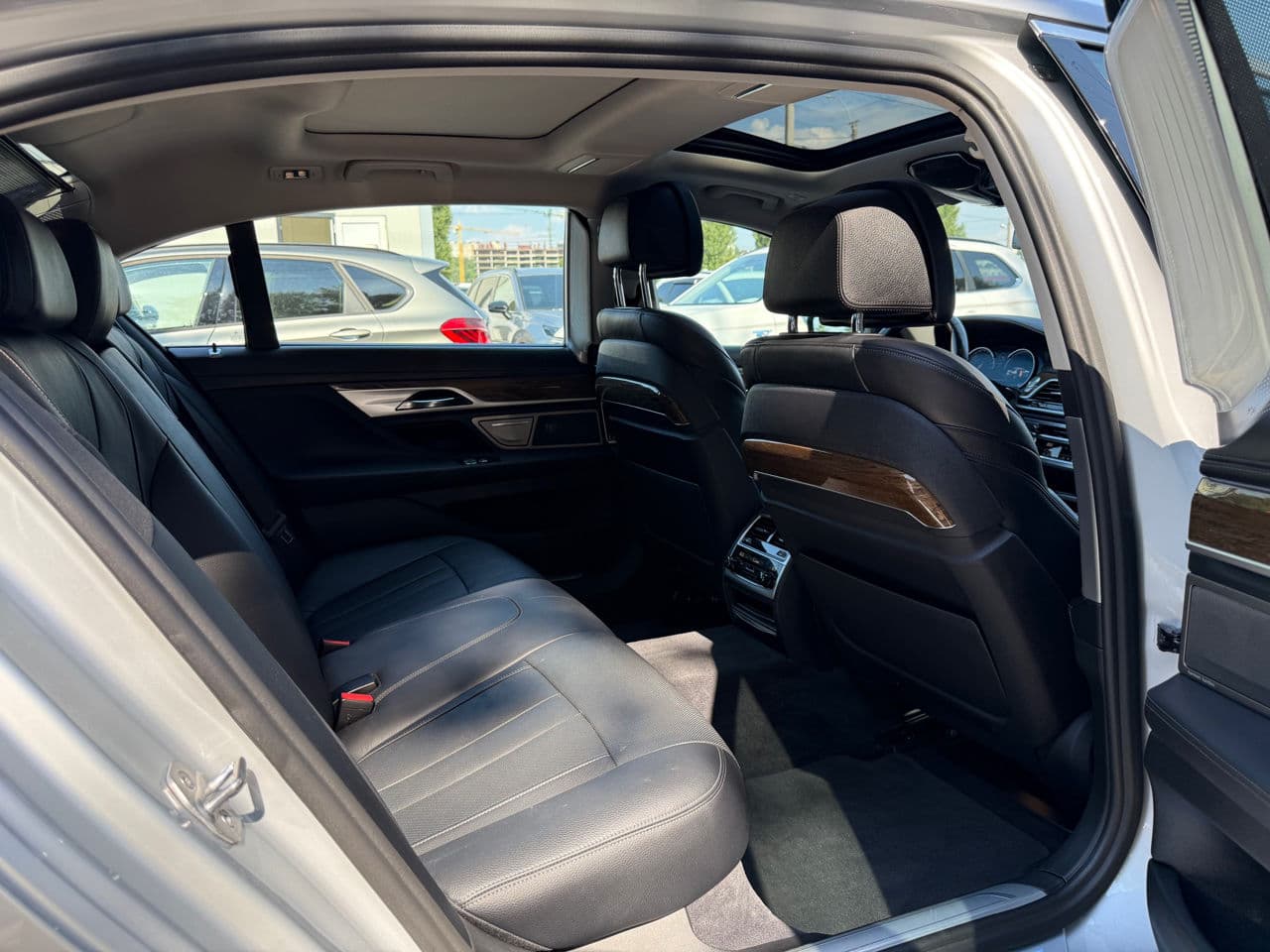 2017 BMW 740e — Miniatură 21