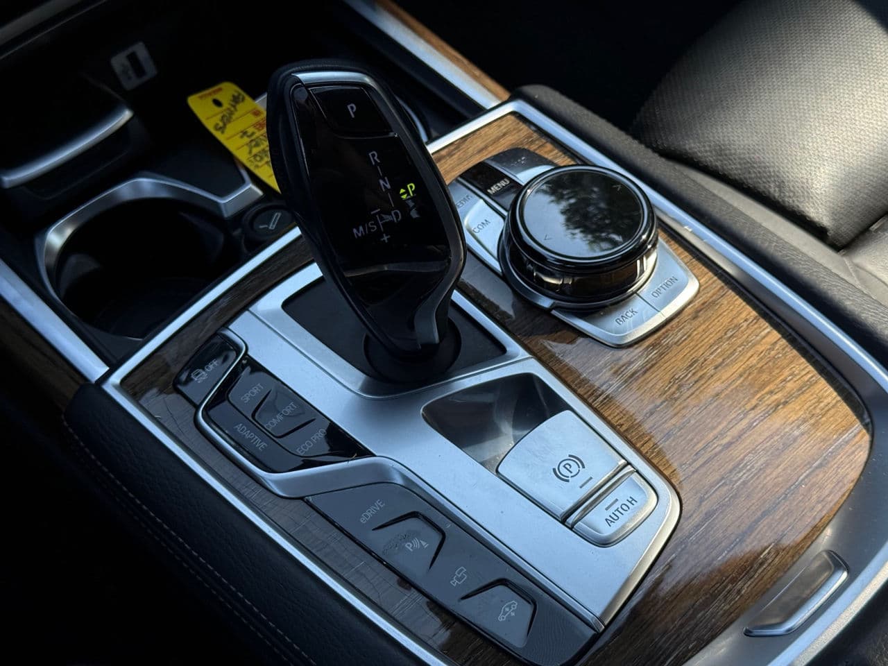 2017 BMW 740e — Miniatură 18