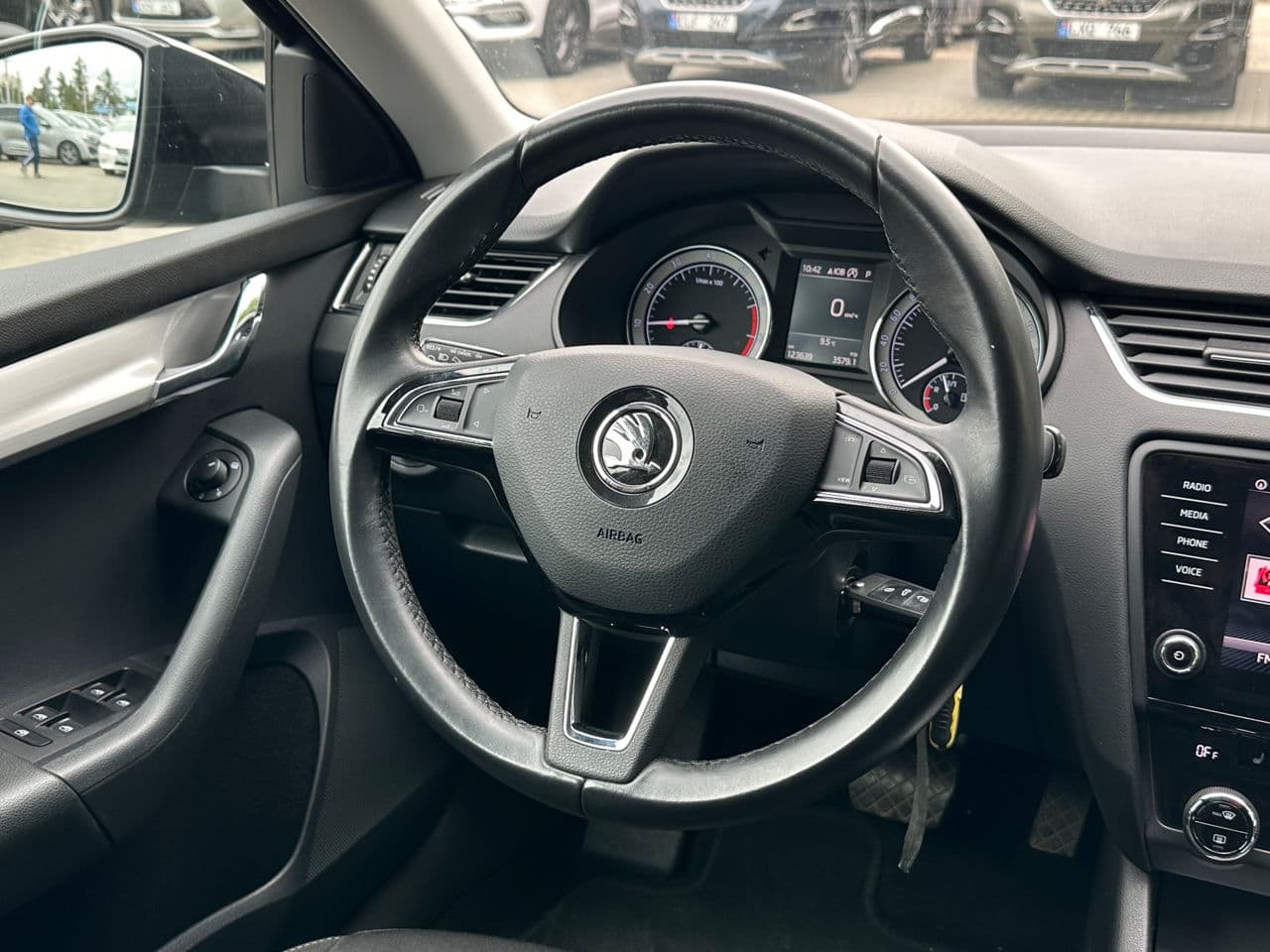 2019 Skoda Octavia — Miniatură 9