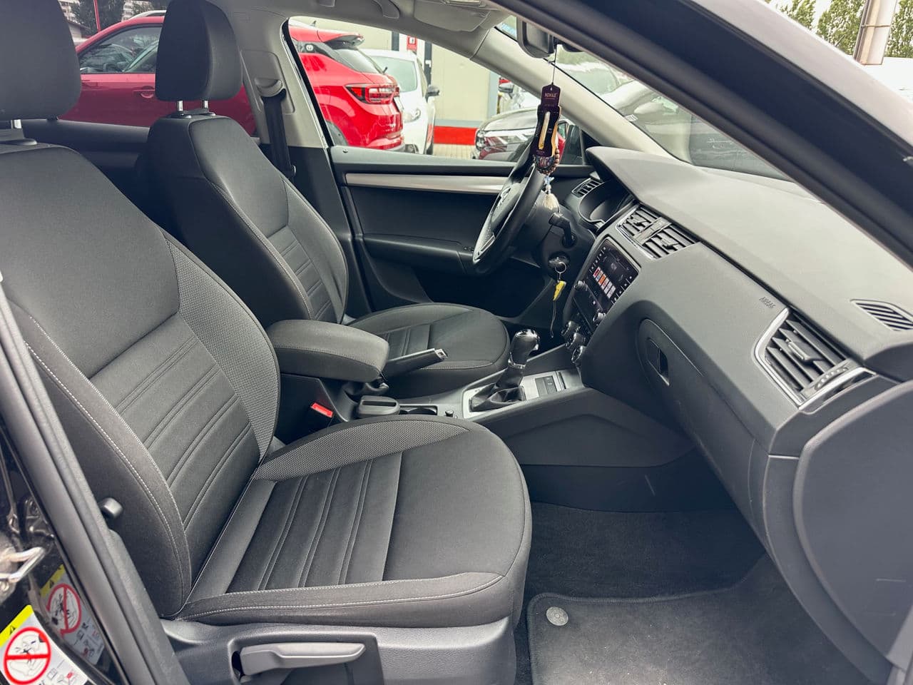 2019 Skoda Octavia — Miniatură 14