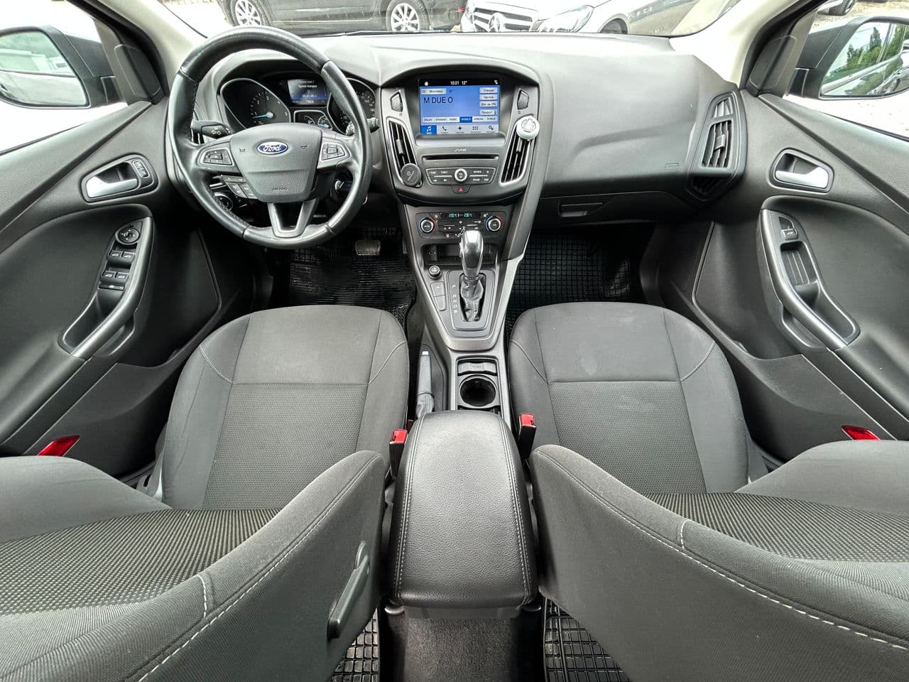 2017 Ford Focus — Miniatură 8