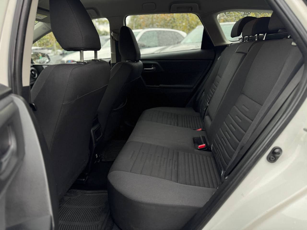 2016 Toyota Auris — Miniatură 13
