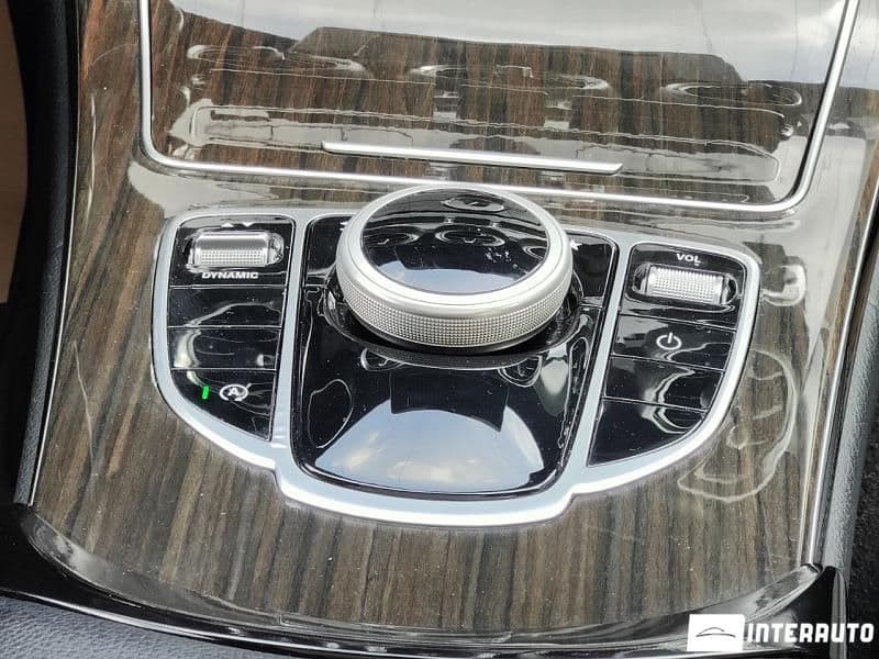 2017 Mercedes C 300 — Miniatură 14