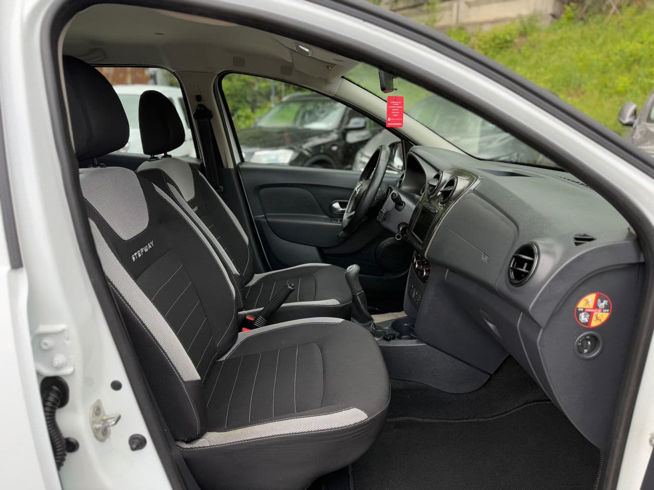 Dacia Sandero Stepway 2019 — Миниатюра 13