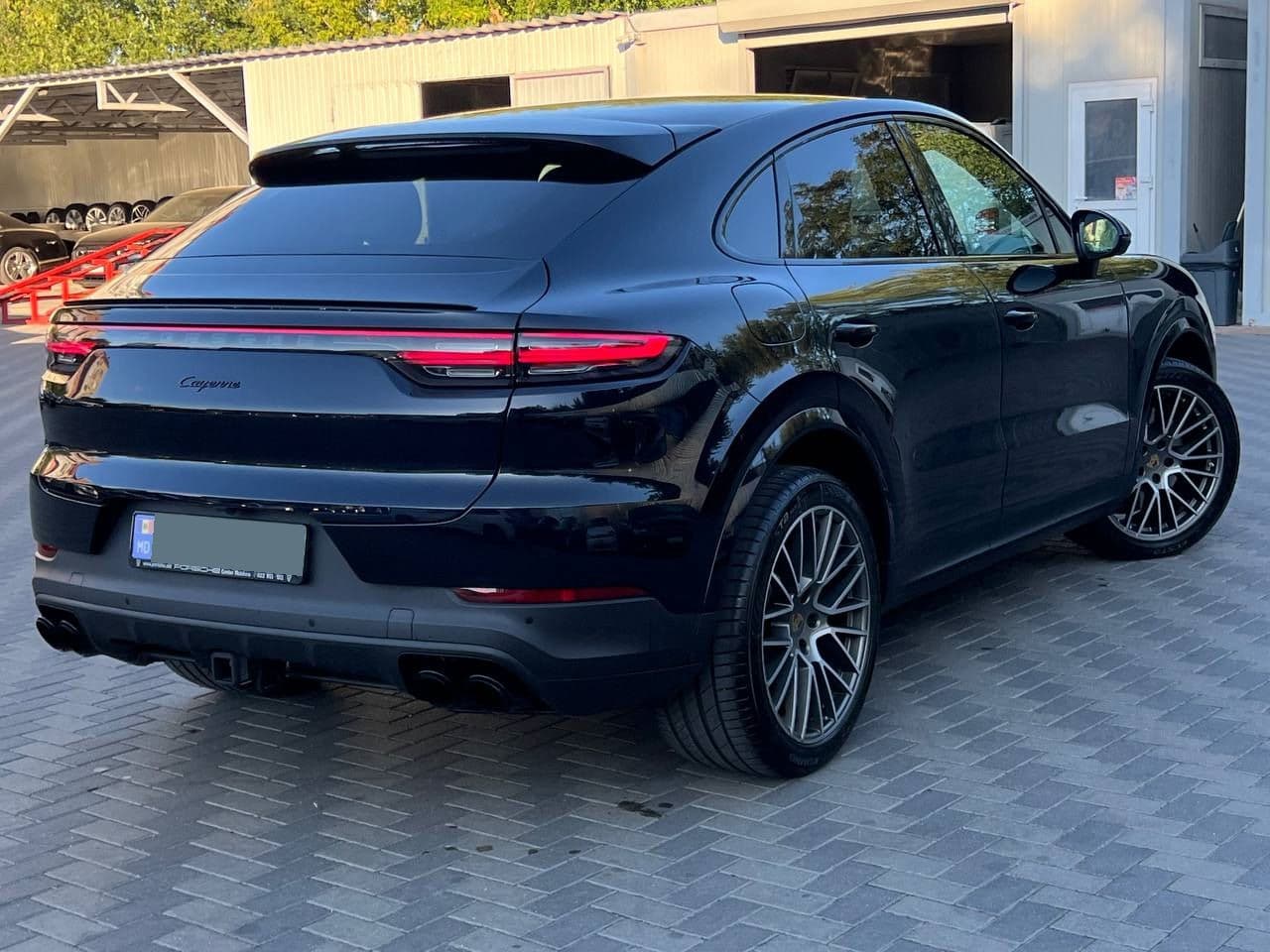 2022 Porsche Cayenne Coupe — Miniatură 4
