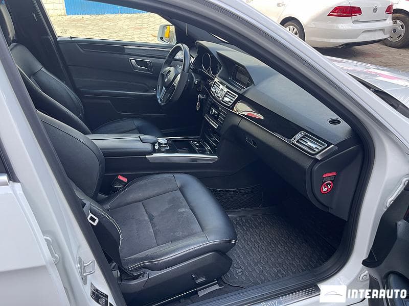 2013 Mercedes E 200 — Miniatură 18