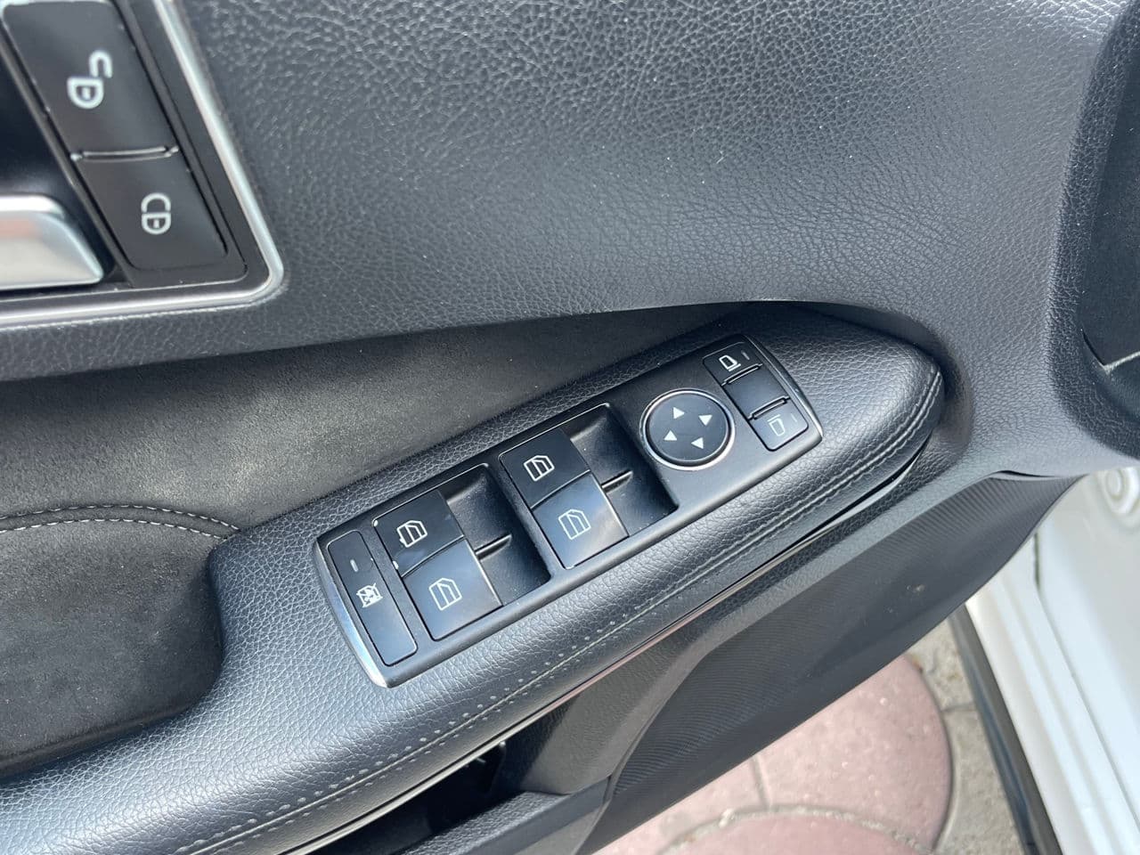 2013 Mercedes E 200 — Miniatură 14