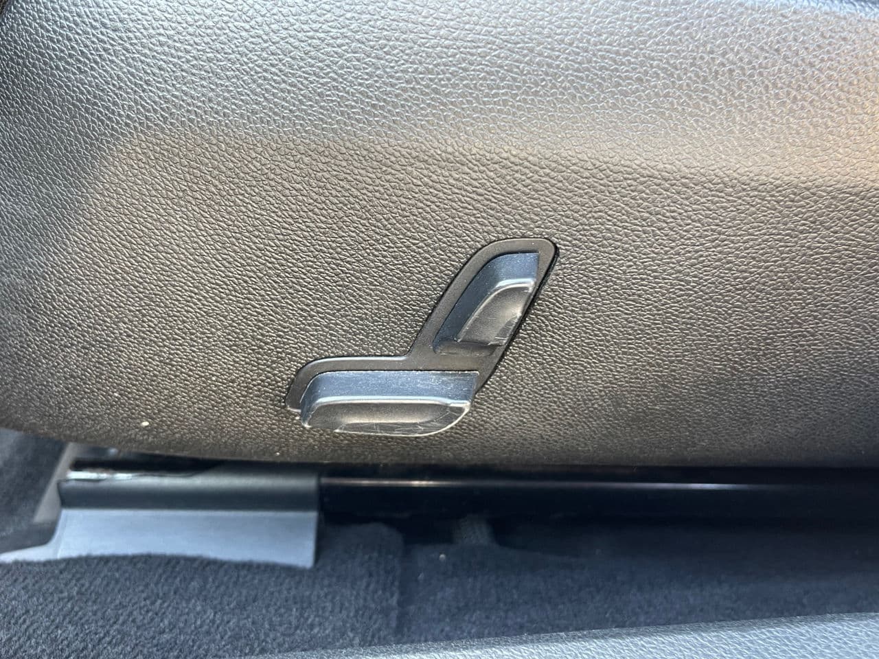 2013 Mercedes E 200 — Miniatură 15