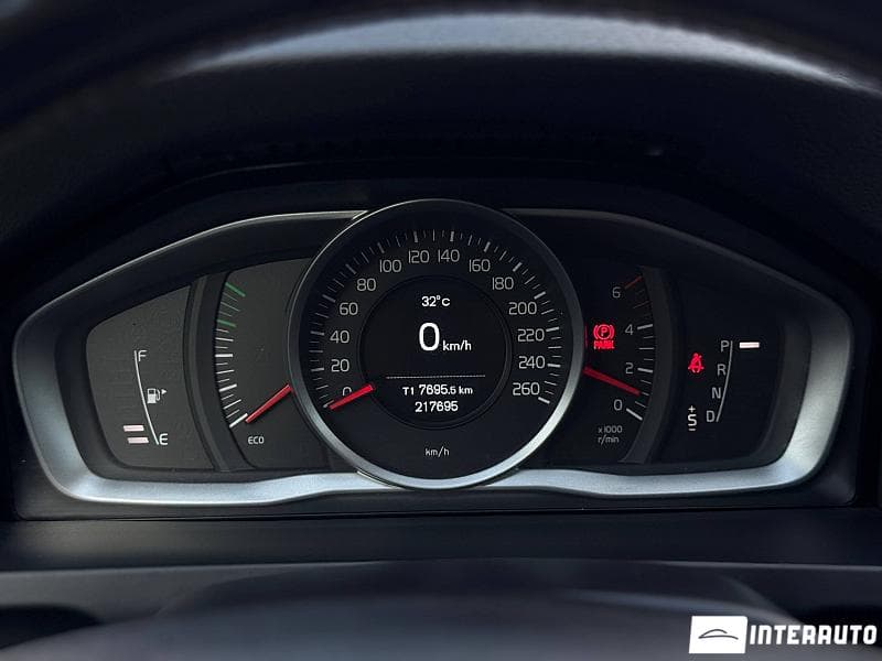 Volvo V 60 2016 — Миниатюра 8