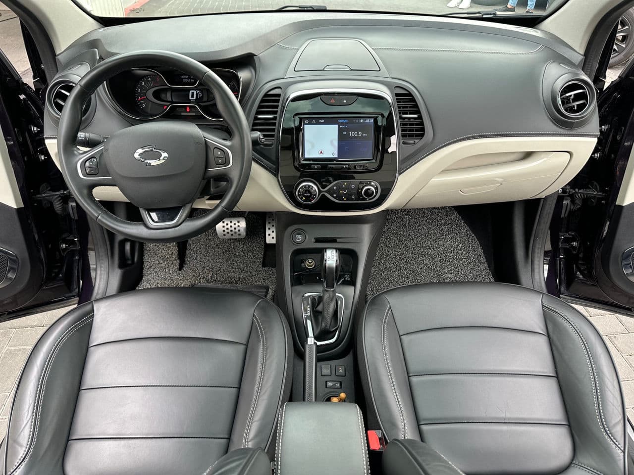 Renault Captur 2018 — Миниатюра 8