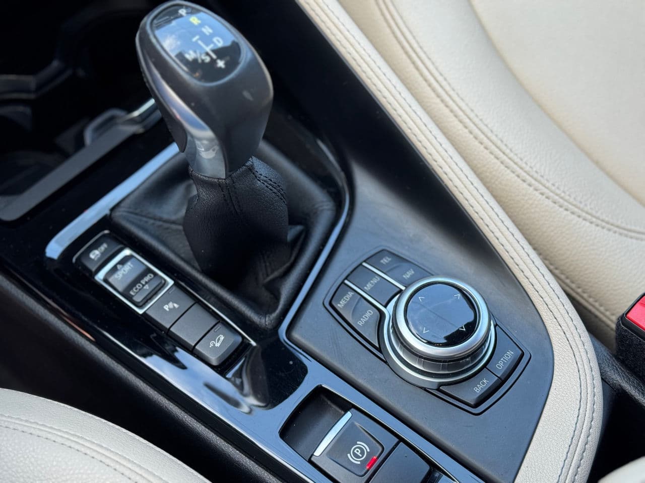 2016 BMW X1 2.8i — Miniatură 17