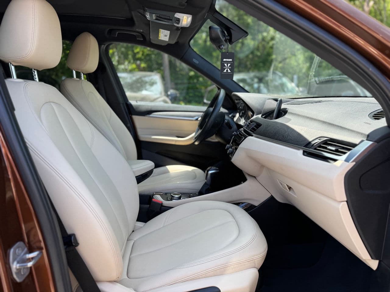 2016 BMW X1 2.8i — Miniatură 21