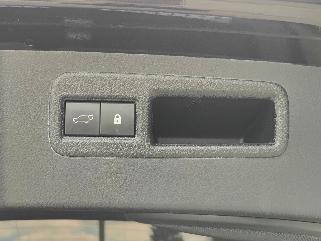 2019 Lexus NX 300H — Miniatură 18