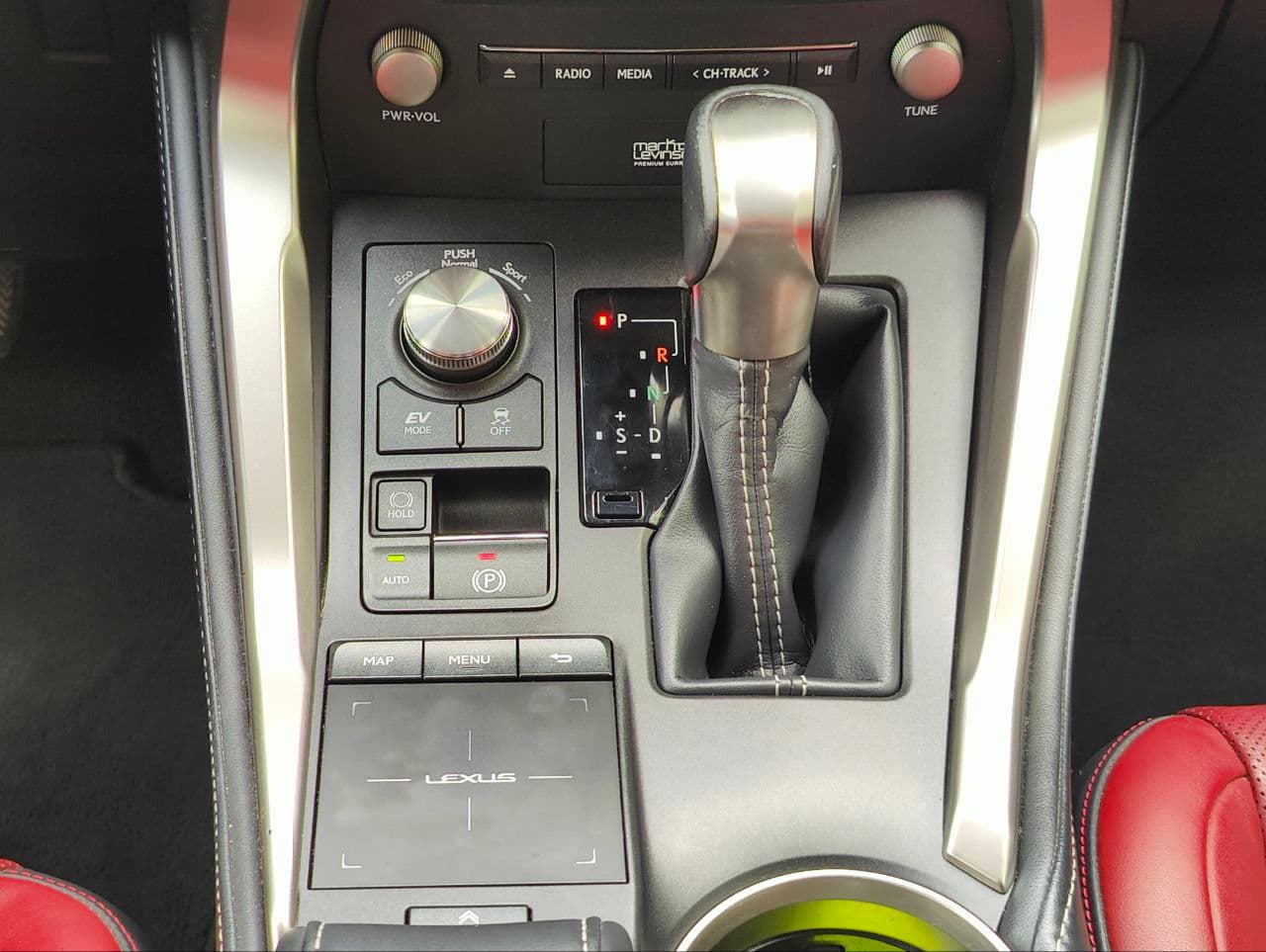 2019 Lexus NX 300H — Miniatură 14