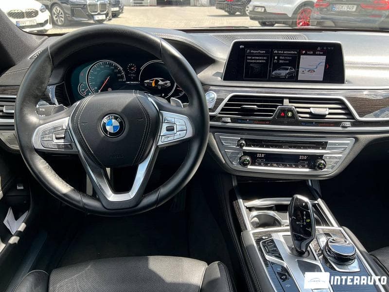 2016 BMW 740 — Miniatură 9