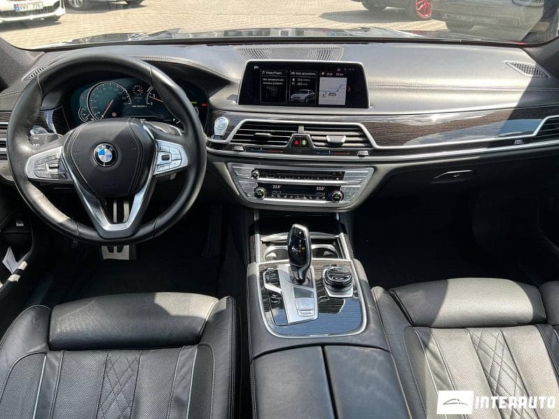 2016 BMW 740 — Miniatură 8