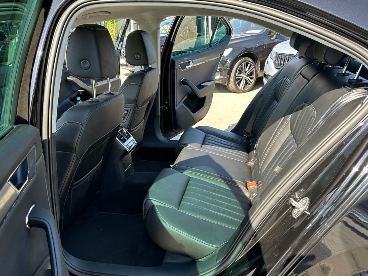 2022 Skoda Superb — Miniatură 14