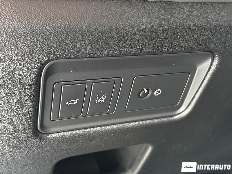 2017 Land Rover Discovery — Miniatură 17
