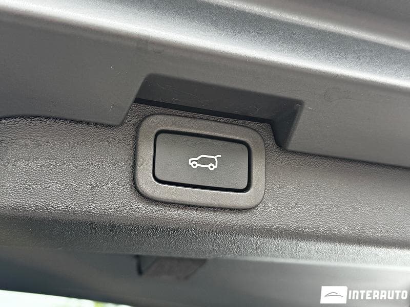2017 Land Rover Discovery — Miniatură 24