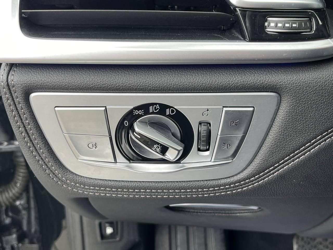 BMW 745e 2020 — Миниатюра 17