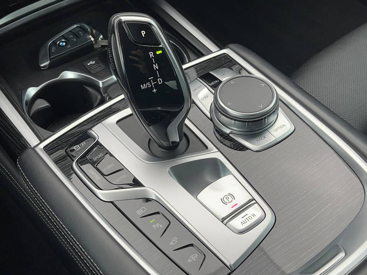BMW 745e 2020 — Миниатюра 16