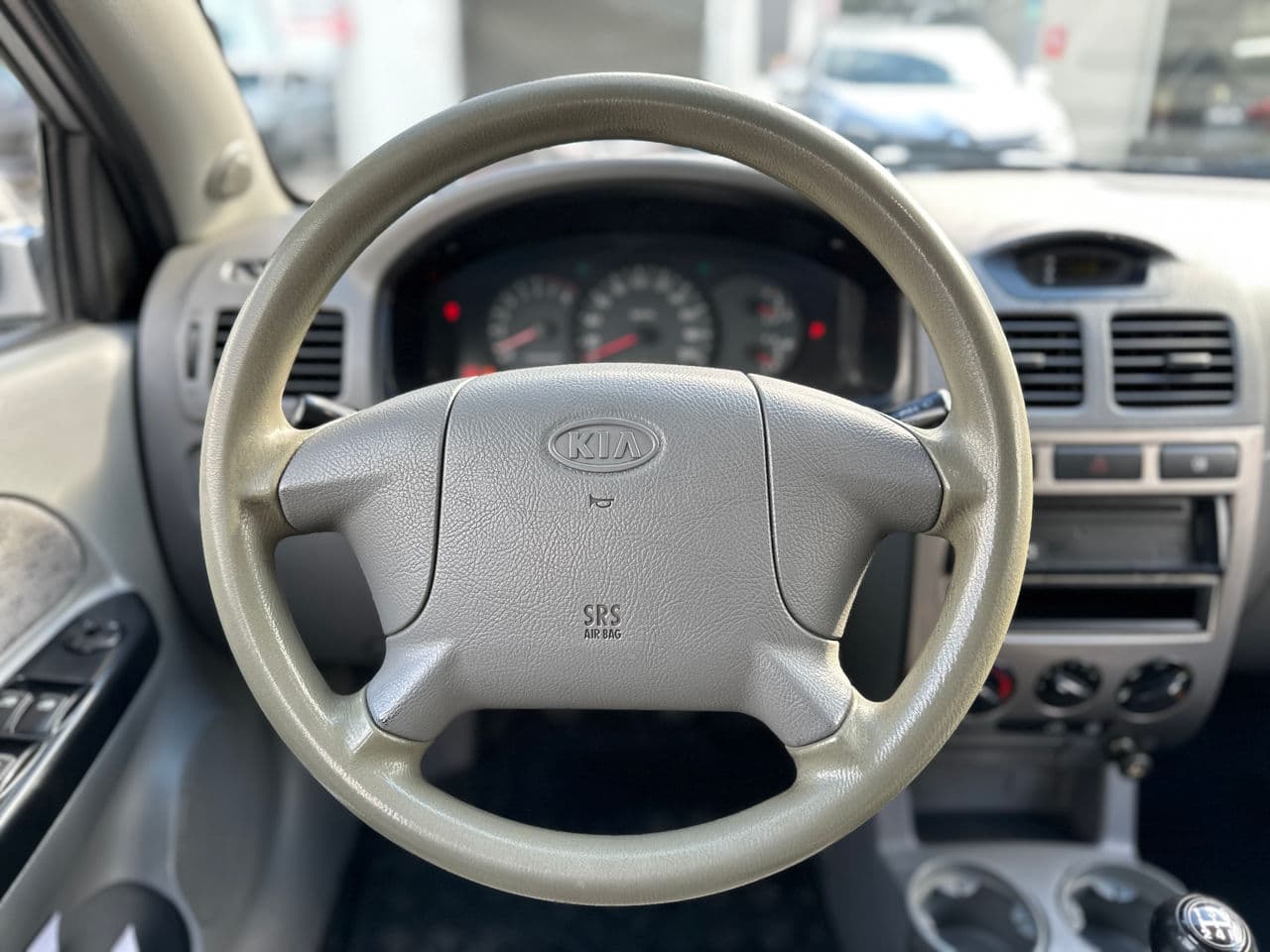 2004 Kia Rio — Miniatură 9