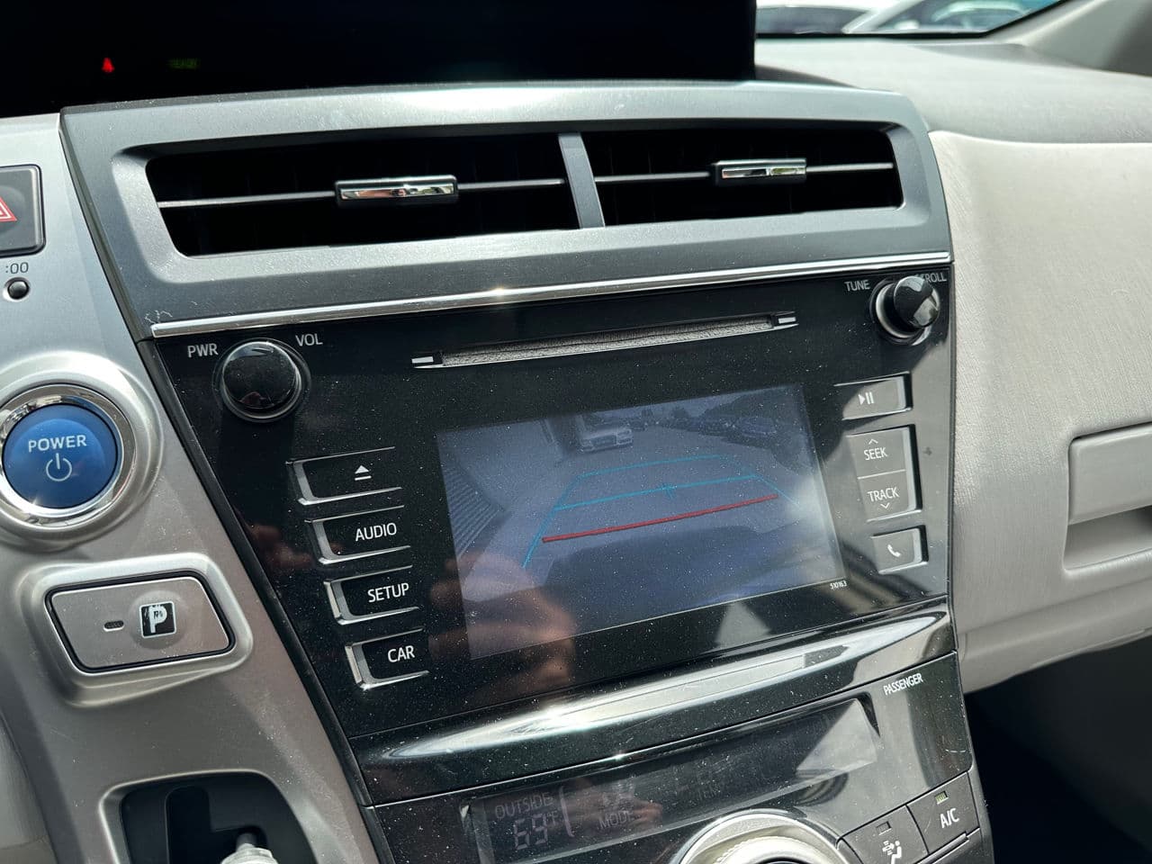 2017 Toyota Prius Plus / V — Miniatură 10