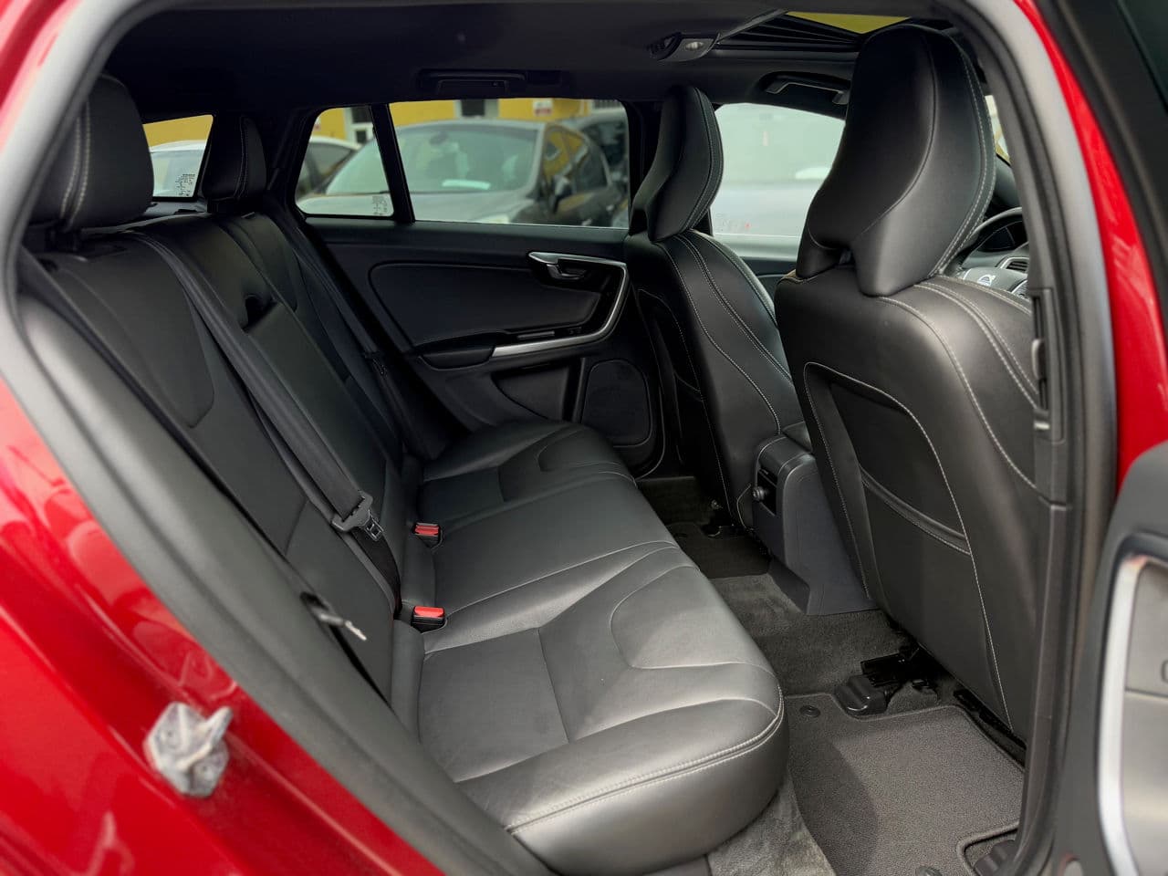 2016 Volvo V 60 — Miniatură 14