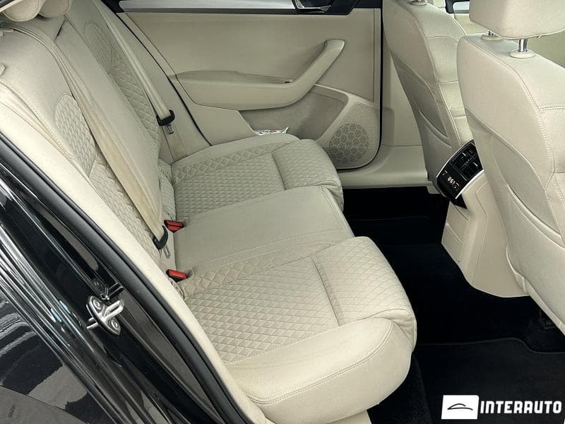 2017 Skoda Superb — Miniatură 17