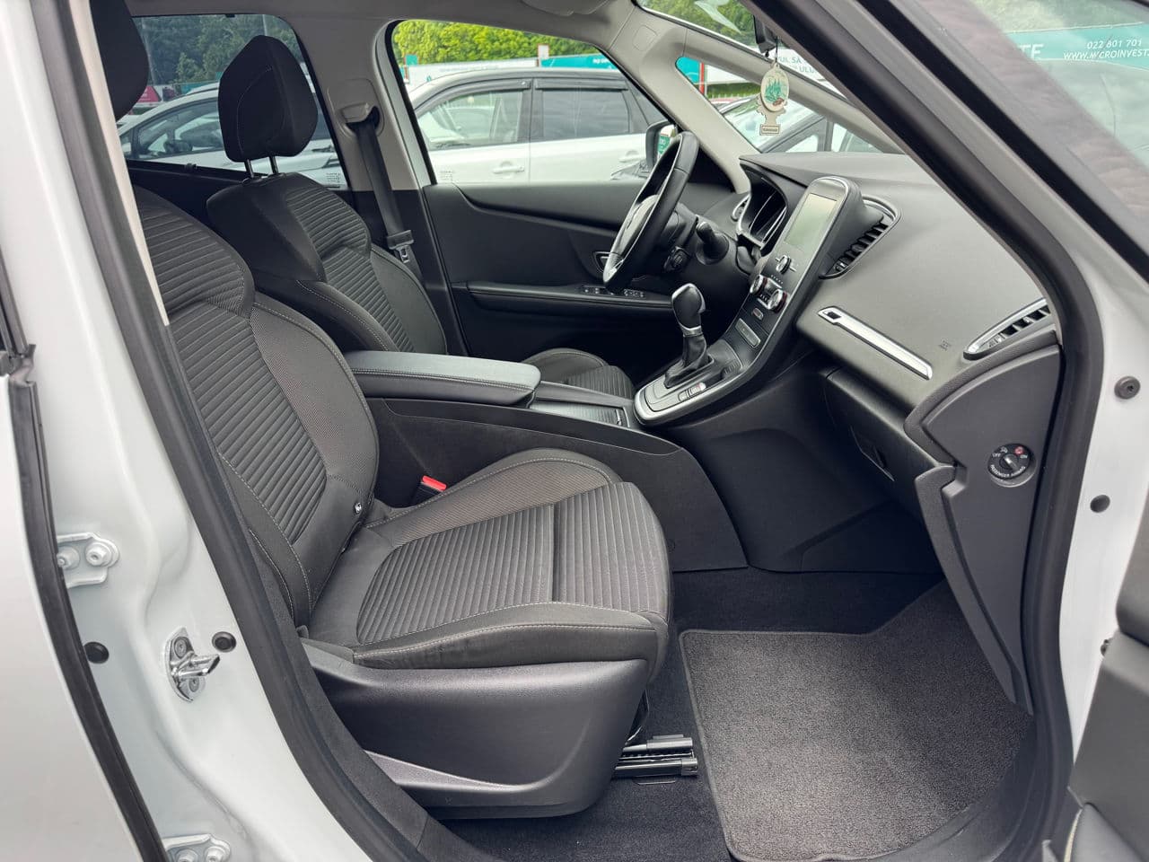 Renault Grand Scenic 2017 — Миниатюра 6
