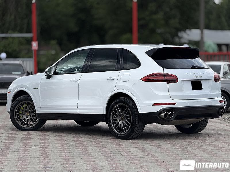 2017 Porsche Cayenne S Hybrid — Miniatură 3