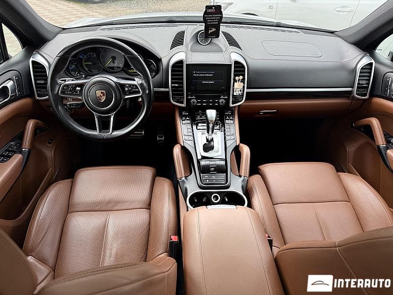 2017 Porsche Cayenne S Hybrid — Miniatură 11