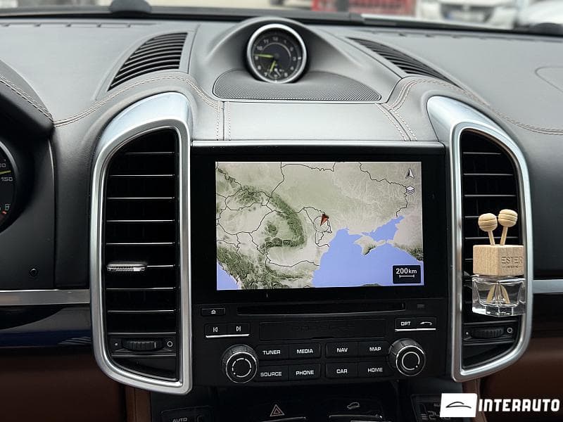 2017 Porsche Cayenne S Hybrid — Miniatură 17