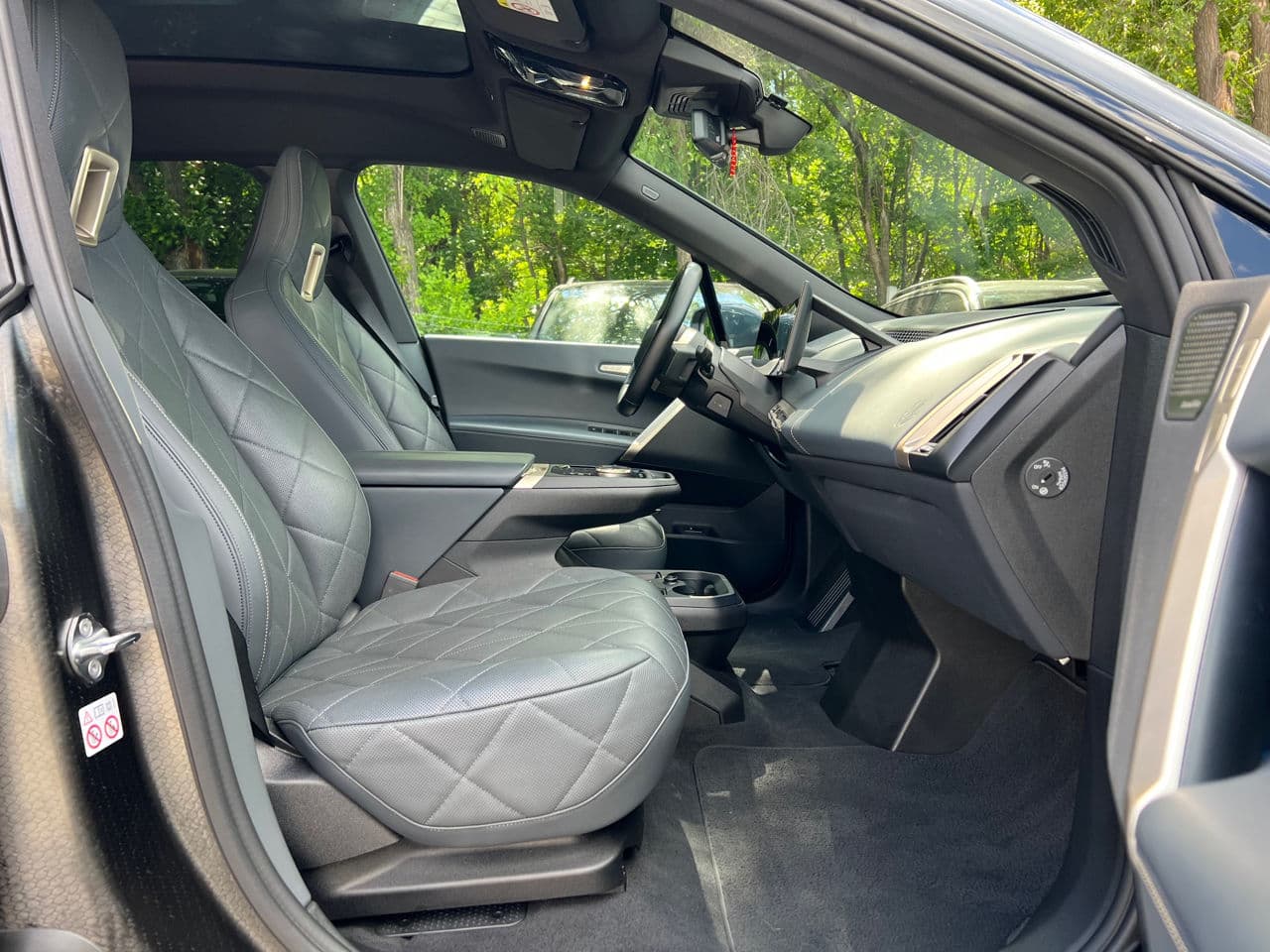 BMW iX M60 2022 — Миниатюра 21