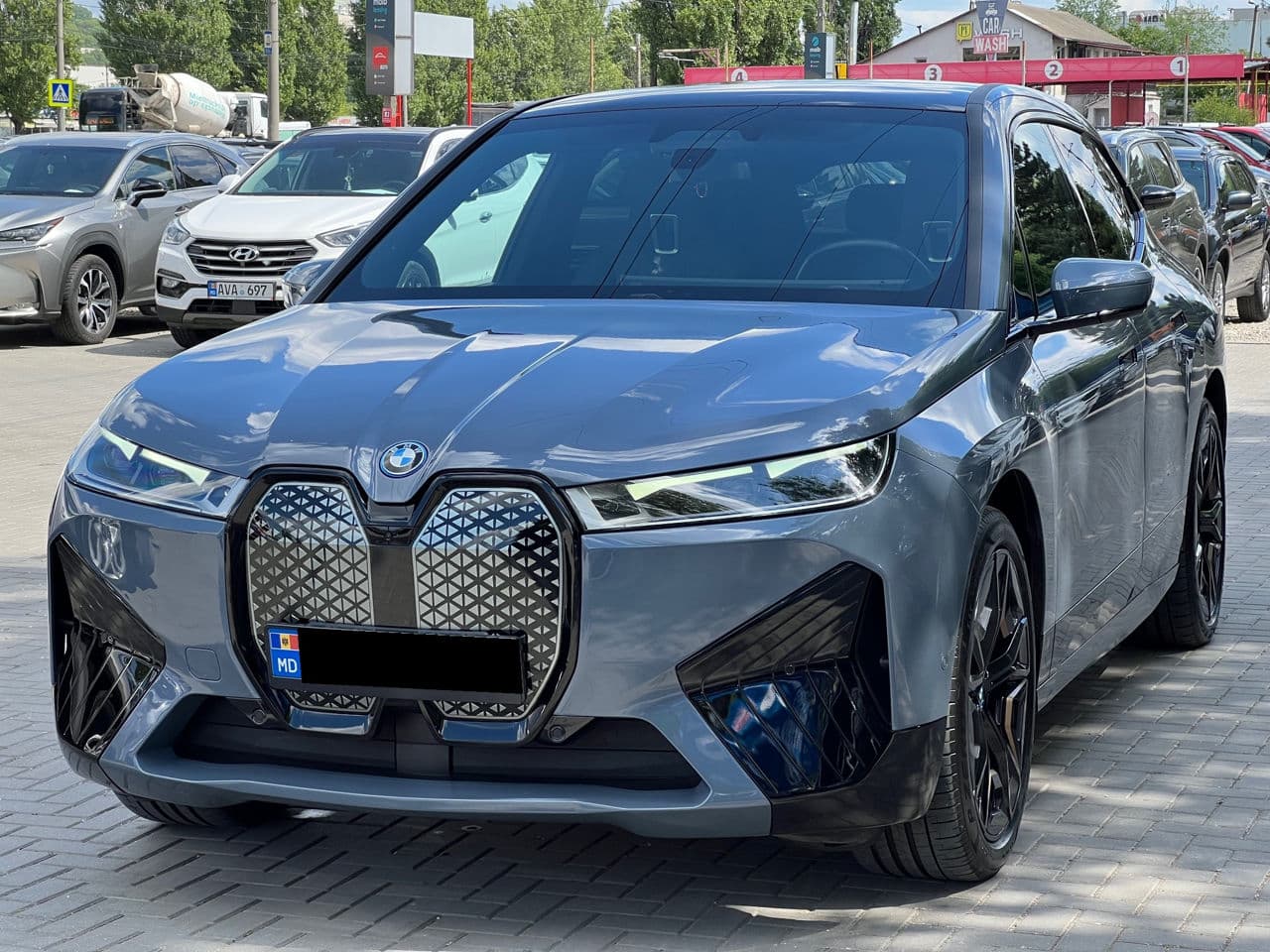 BMW iX M60