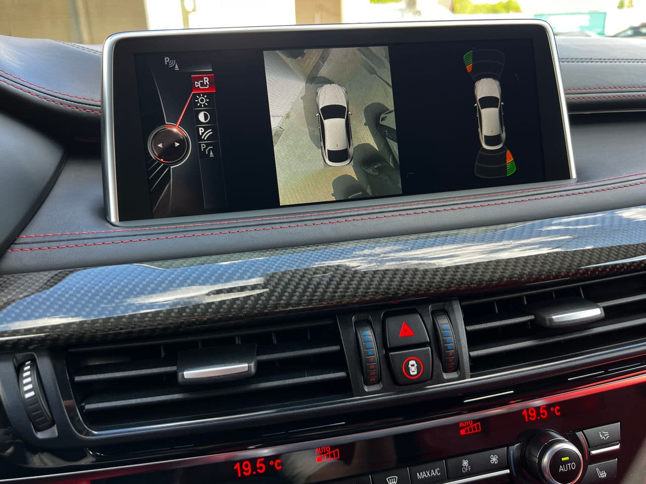 2015 BMW X6M — Miniatură 16