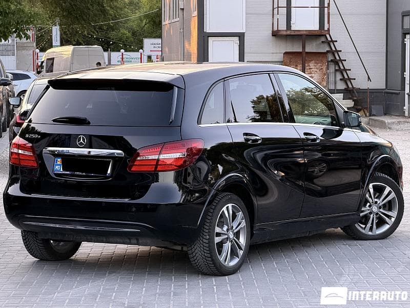 2017 Mercedes B 250E — Miniatură 2
