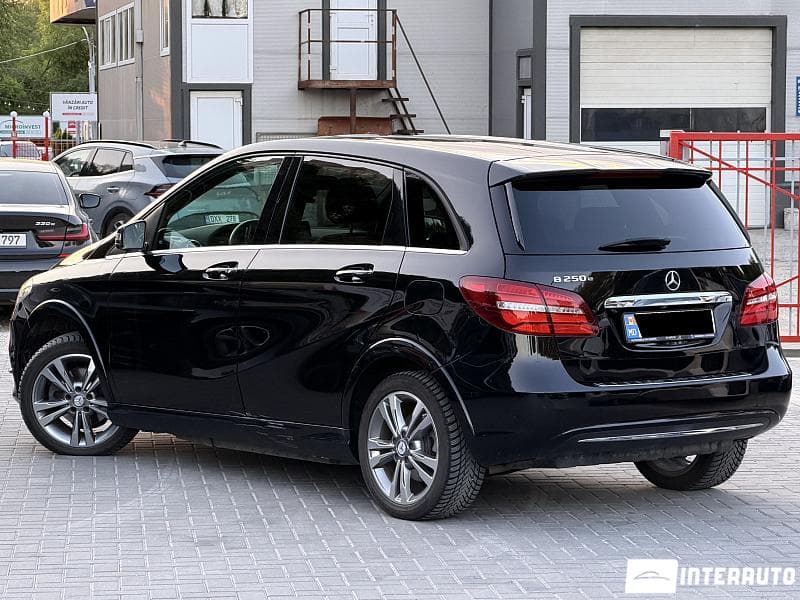 2017 Mercedes B 250E — Miniatură 4