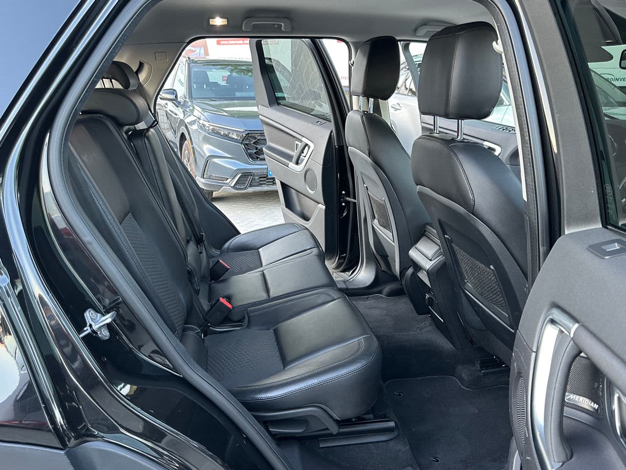 2017 Land Rover Discovery Sport — Miniatură 13