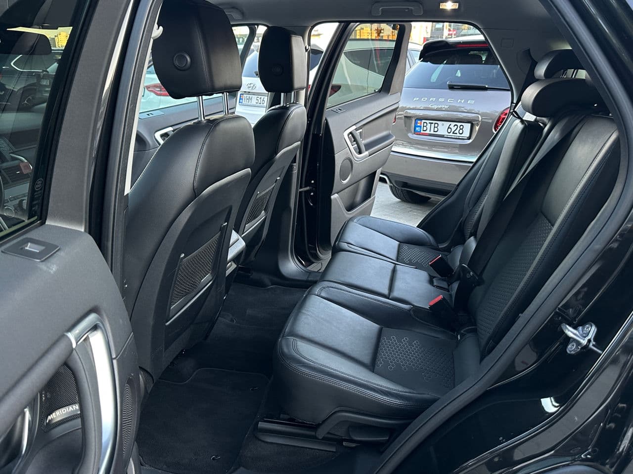 2017 Land Rover Discovery Sport — Miniatură 12